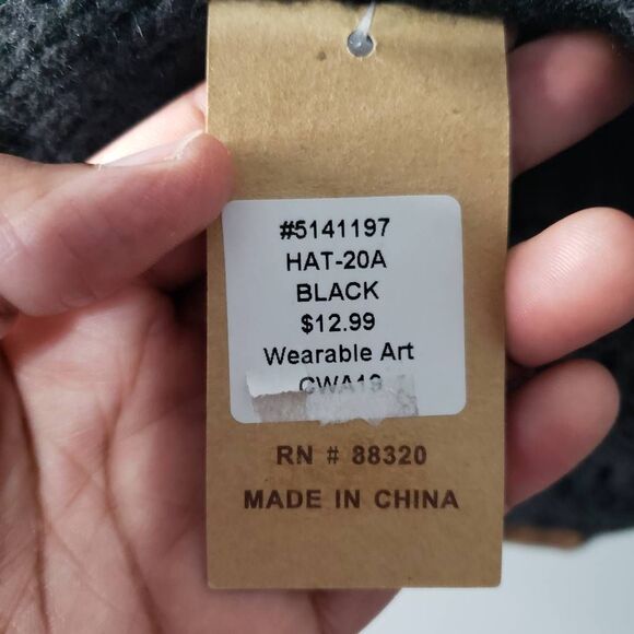 C.C Unisex Colorful Soft Stretch Cable Knit Beanie Skull‎ Cap Lot - Picture 3 of 5